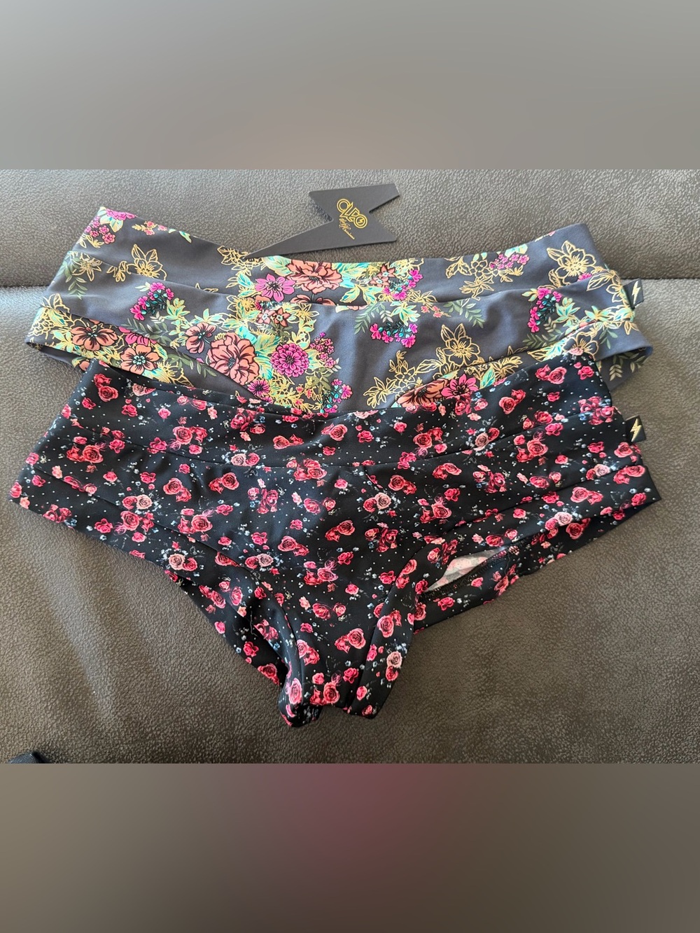 Cleo the Hurricane Low Waist Cheeky Bottom - Size Small